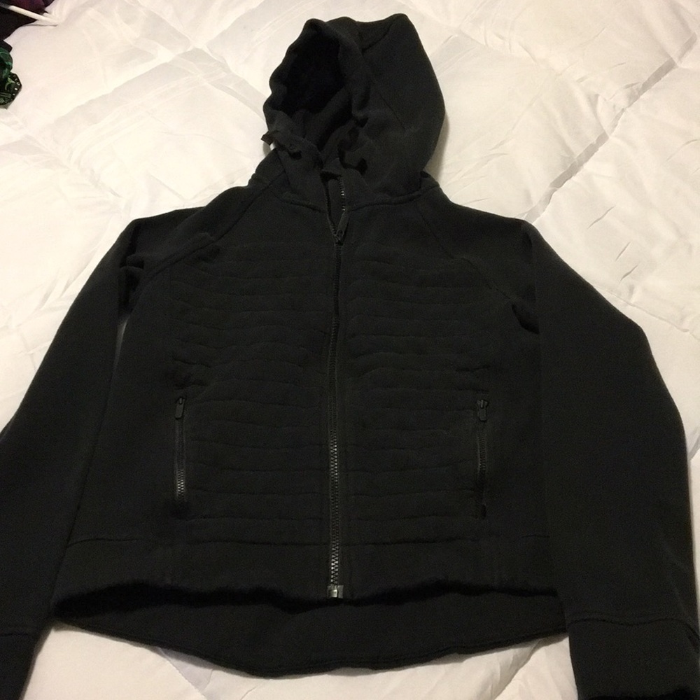 EUC Lululemon Hoodie. Fleece Be True. Black.  *4